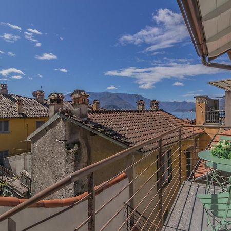 Апартаменты La Terrazza Di Marta Варенна Экстерьер фото